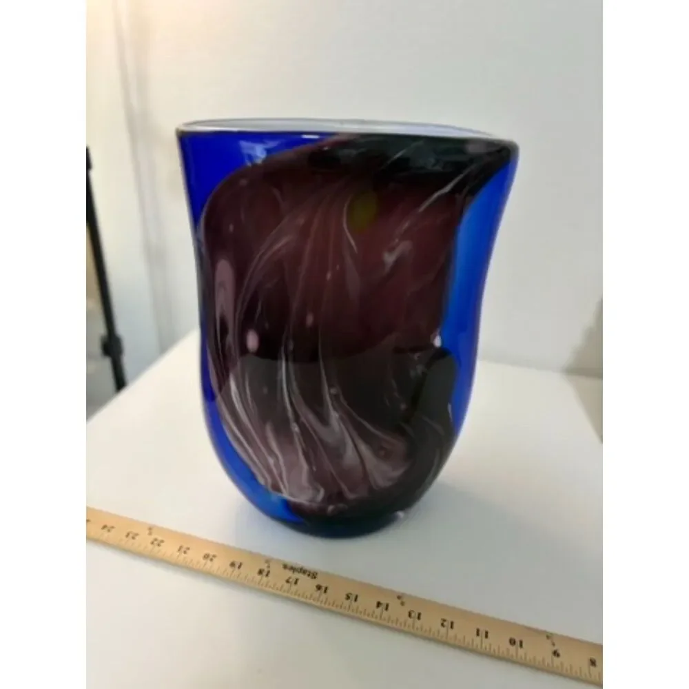 vtg.  Murano Sommerso glass vase in blue and purple swirl